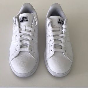 White Adidas Sneakers (cloud foam)